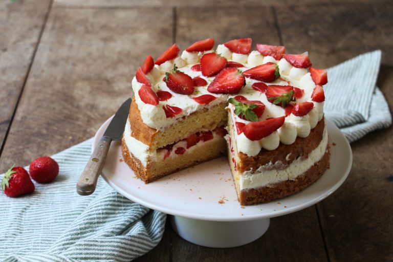 Strawberry Sponge Cake