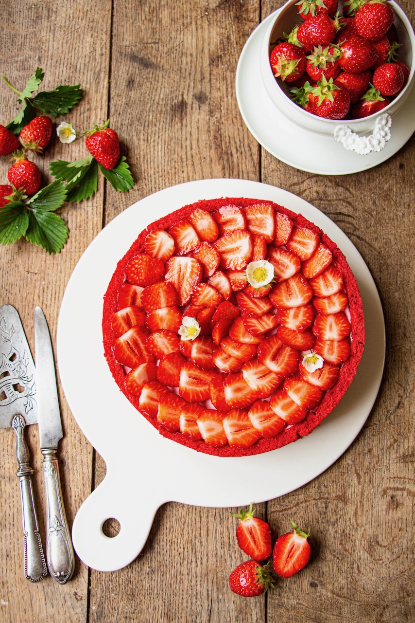 Close-up of strawberry Bavarian cream garnished with fresh strawberry slices