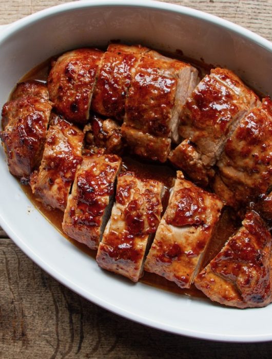 Filets mignons de porc juteux nappés de marinade filet mignon barbecue