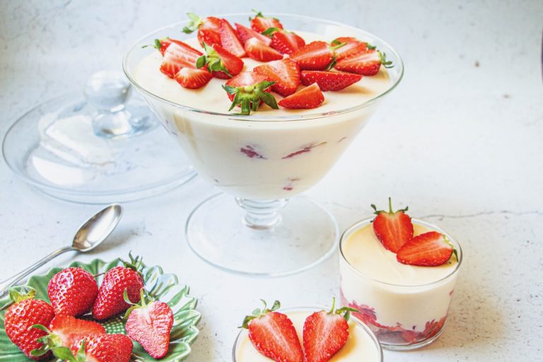 Strawberry Tiramisu Recipe – No-Bake Dessert